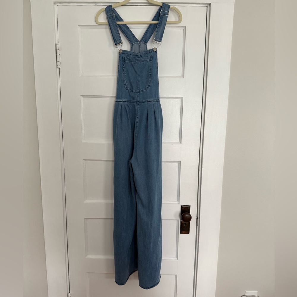 Medium Wash Pockets Wide Leg Jean Denim Size XS!
